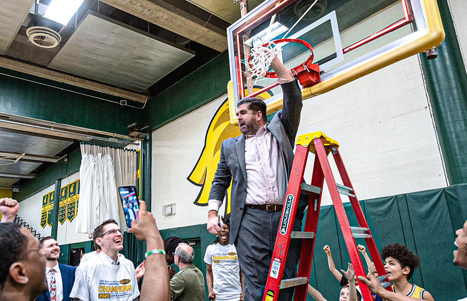 Dunne Announces Retirement After 24 Years; Clarke Set to Take Over as Interim Head Coach