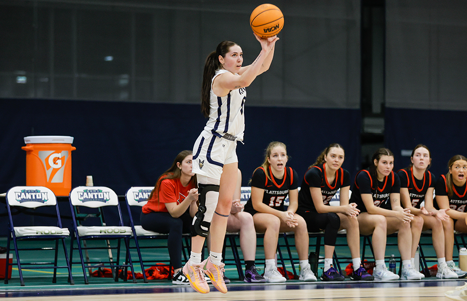 Bartle&rsquo;s Late Game-Winner Lifts Roos Past Plattsburgh and into SUNYAC Women's Basketball Semis